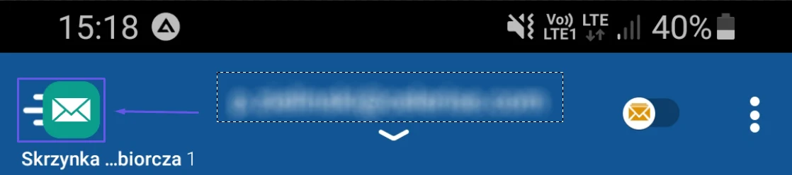 Aplikacja BlueMail na Androidzie z zaznaczoną ikoną menu w lewym górnym rogu
